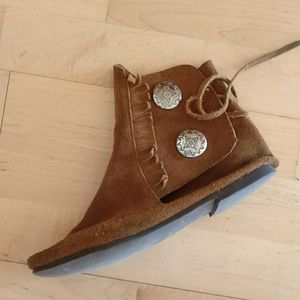 Moccasins with concho